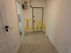 Titan 3 camere 67 mp 3 min metrou Titan complet renovat